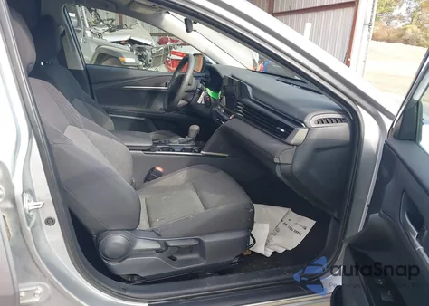 2025 Toyota Camry Le z USA, uszkodzony, nr VIN 4T1DAACK8SU516938